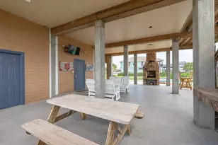 1301 Maui Dr Dr, Tiki Island, TX 77554 - Photo 35