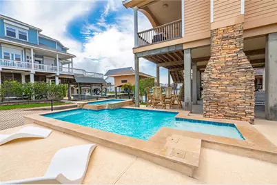 1301 Maui Dr Drive, Tiki Island, TX 77554 - Photo 39