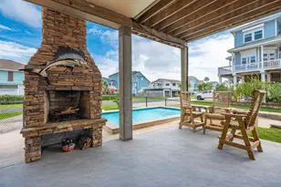 1301 Maui Dr Dr, Tiki Island, TX 77554 - Photo 37