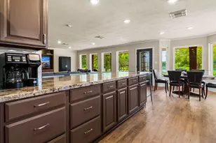 361 S Lakeside Dr, Huntsville, TX 77320 - Photo 15