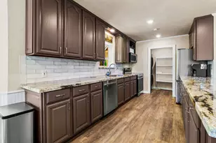 361 S Lakeside Dr, Huntsville, TX 77320 - Photo 13