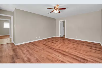 110 Buttercup Street, Lake Jackson, TX 77566 - Photo 21