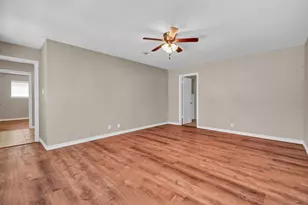 110 Buttercup St, Lake Jackson, TX 77566 - Photo 21