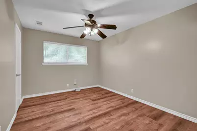 110 Buttercup Street, Lake Jackson, TX 77566 - Photo 29