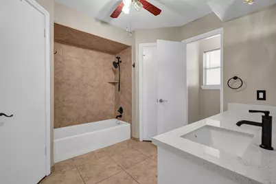 110 Buttercup Street, Lake Jackson, TX 77566 - Photo 23