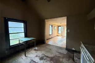 208 W Jordan St, Alvin, TX 77511 - Photo 11