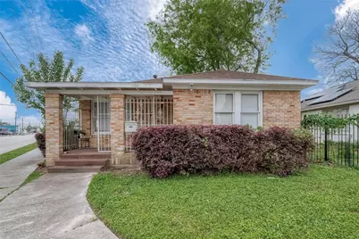 5009 N Main Street, Houston, TX 77009 - Photo 1