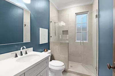 4005 Chatham Lane, Houston, TX 77027 - Photo 9