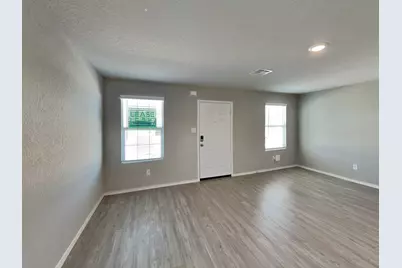 4210 Southton Lake, San Antonio, TX 78223 - Photo 3