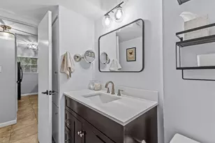 7801 Shoal Creek Blvd, Austin, TX 78757 - Photo 19