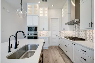 3105 Somerset Levens Lane, Houston, TX 77055 - Photo 7