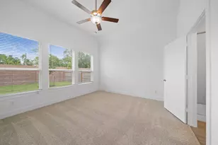 648 Crested Duck Ct, Willis, TX 77318 - Photo 9