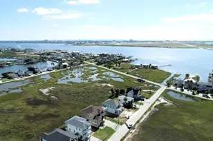 806 93rd St, Galveston, TX 77554 - Photo 31