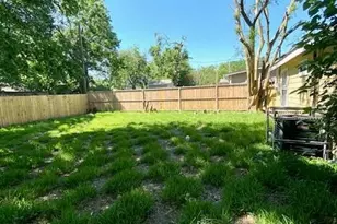 7331 Dunkirk Rd, Houston, TX 77033 - Photo 13
