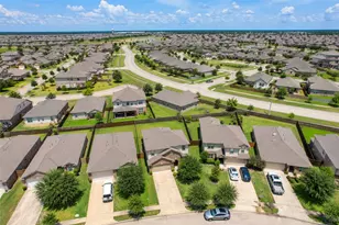 12630 Pirate Bend Dr, Texas City, TX 77568 - Photo 3