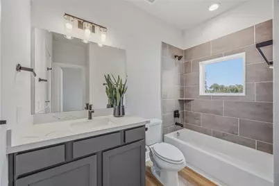 13134 Perennial Springs Drive, Houston, TX 77048 - Photo 23