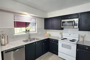 10047 Emerald Creek Dr, Houston, TX 77070 - Photo 9