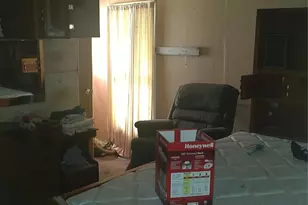 465 S 14th St, Silsbee, TX 77656 - Photo 9