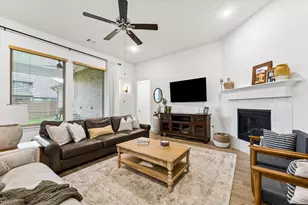 729 Maplewood, League City, TX 77573 - Photo 9