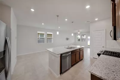 7080 Silverleaf Oak Street, Conroe, TX 77304 - Photo 9