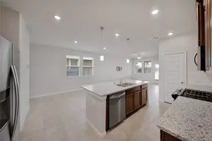 7080 Silverleaf Oak St, Conroe, TX 77304 - Photo 9