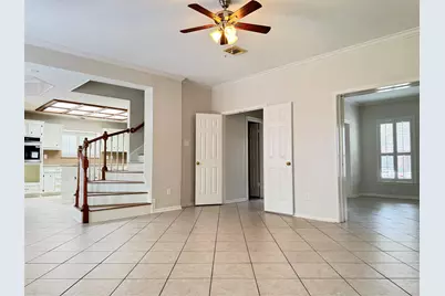 6926 Hearthside Drive, Sugar Land, TX 77479 - Photo 7