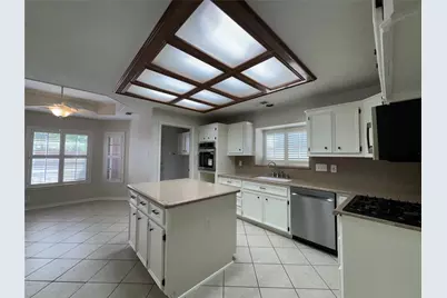 6926 Hearthside Drive, Sugar Land, TX 77479 - Photo 13
