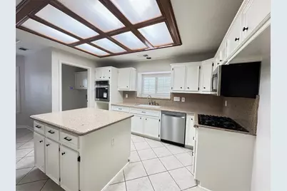 6926 Hearthside Drive, Sugar Land, TX 77479 - Photo 15