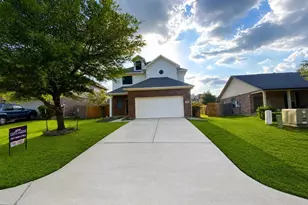 4903 Summer Ridge Dr, Conroe, TX 77303 - Photo 1