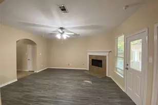 4903 Summer Ridge Dr, Conroe, TX 77303 - Photo 5