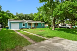 2508 N Houston Dr, La Marque, TX 77568 - Photo 1