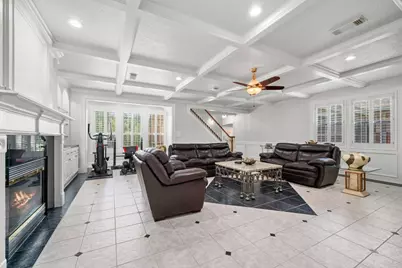 317 Avenue Of Oaks Street, Houston, TX 77009 - Photo 1