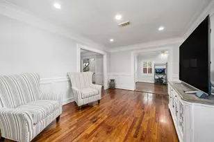 317 Avenue of Oaks St, Houston, TX 77009 - Photo 9