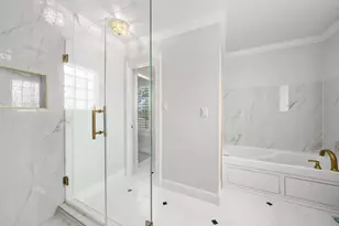 317 Avenue of Oaks St, Houston, TX 77009 - Photo 25