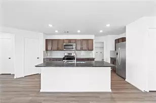 1915 Bemus Dr, Fresno, TX 77545 - Photo 11