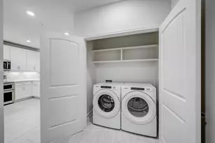 6804 Westview Dr, Houston, TX 77055 - Photo 19