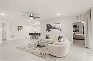 6804 Westview Dr, Houston, TX 77055 - Photo 5