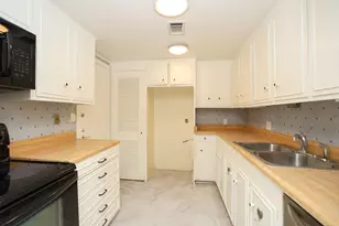 666 S Ripple Creek Dr, Houston, TX 77057 - Photo 13