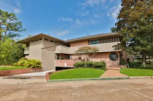 666 S Ripple Creek Dr, Houston, TX 77057 - Photo 3