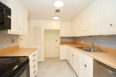 666 S Ripple Creek Drive #666, Houston, TX 77057 - Photo 11