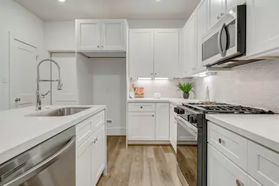 5614 Bertellis Lane, Houston, TX 77091 - Photo 7