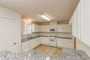 6519 Floral Glen Ln, Katy, TX 77449 - Photo 5