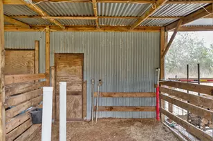 5637 Hand Rd, Richmond, TX 77469 - Photo 17