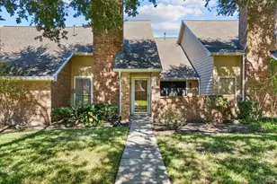 16532 Holly Trail Dr, Houston, TX 77058 - Photo 3