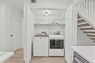 16532 Holly Trail Dr, Houston, TX 77058 - Photo 15