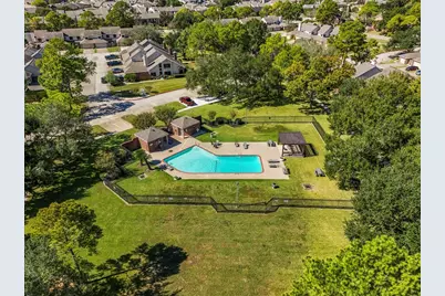 16532 Holly Trail Drive, Houston, TX 77058 - Photo 37