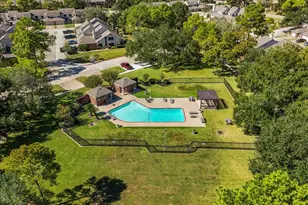 16532 Holly Trail Dr, Houston, TX 77058 - Photo 37