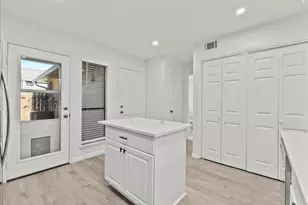 16532 Holly Trail Dr, Houston, TX 77058 - Photo 11