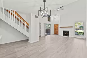 16532 Holly Trail Dr, Houston, TX 77058 - Photo 5