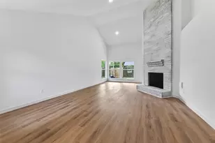 2903 Silent Dr, Sugar Land, TX 77498 - Photo 9